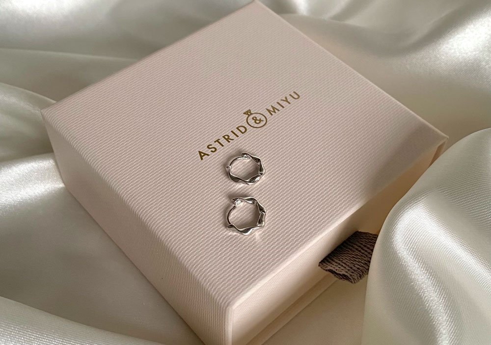 AM